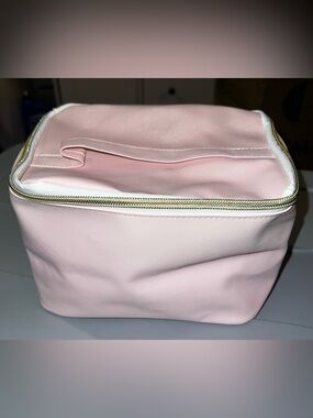 Everyday Zip Cosmetic Pouch in Soft Pink